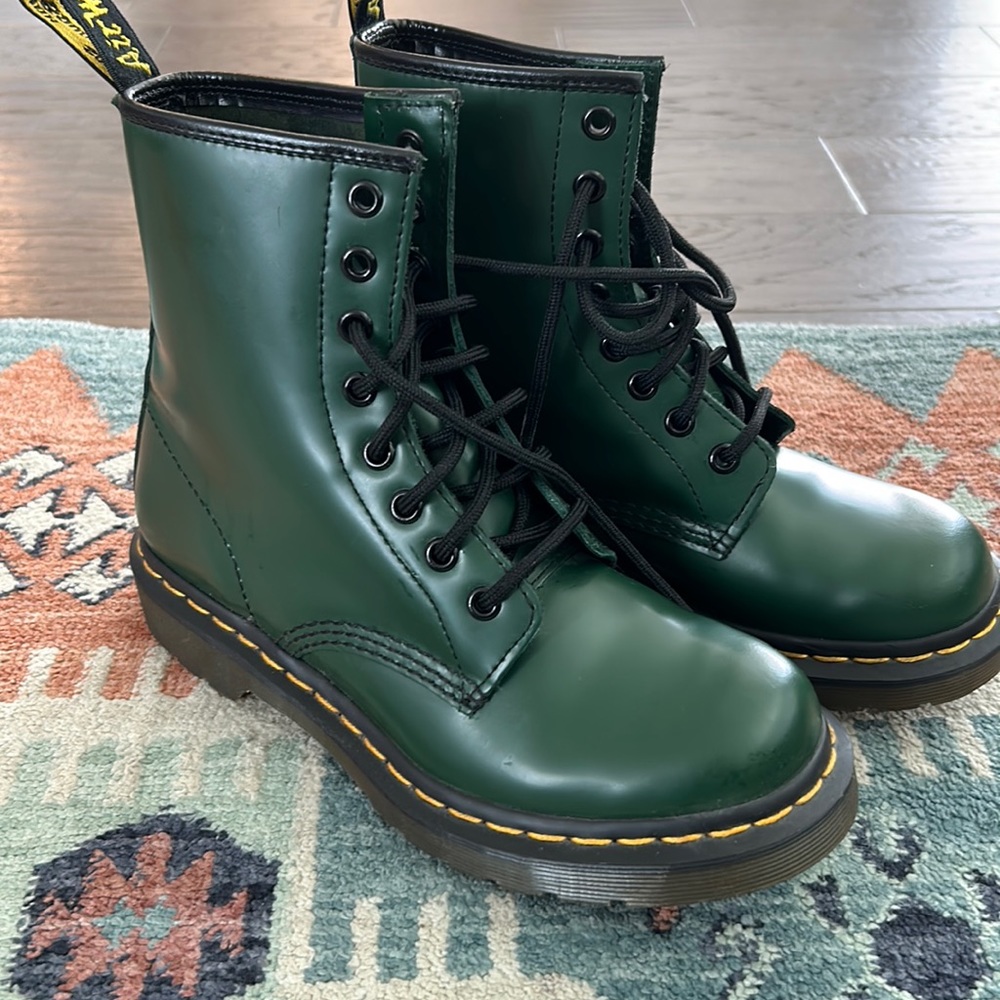 1460 smooth leather dr marten boots